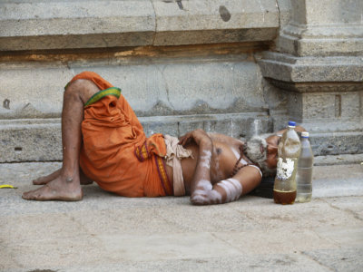 Sleeping saddhu.jpg