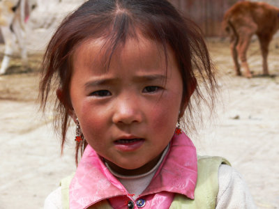 Little girl in Gyantse