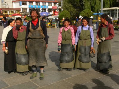 Group of pilgrims in Lhasa