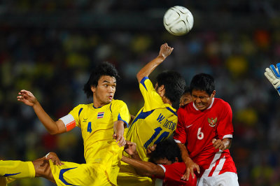 Football Thai-iNDO002.jpg