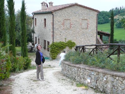 galina walking with groceries back to our farmhouse - podere casanuova (R)