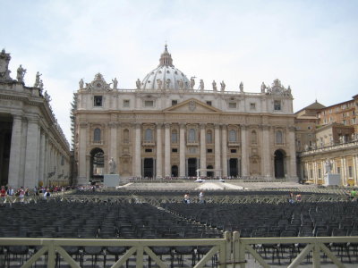 st peters square with chairs (G)