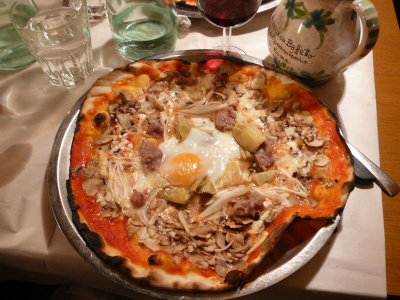 richs yummy pizza with egg at bufettos (R)