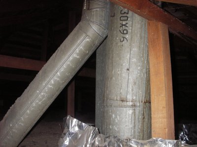 Vent pipe over range (angled) 20090110_011.jpg