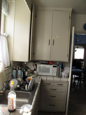West across sink toward dining room 20091115_020.jpg