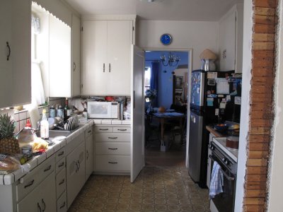 Kitchen from back wall, looking west 20091115_073.jpg