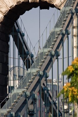 the chain bridge,- detail
