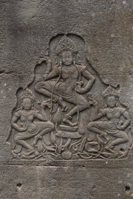 Apsara (dancing divinities) - Bayon