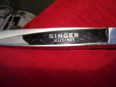 Singer Kut-Nit C808 04w.jpg