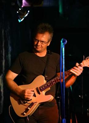 g3/88/13488/3/55865100.Misc007DaveBrown.jpg