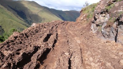 The road between Shiquiconga and Maria