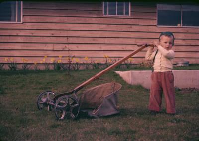 g3/88/639288/3/56822801.FirstLawnMower.jpg