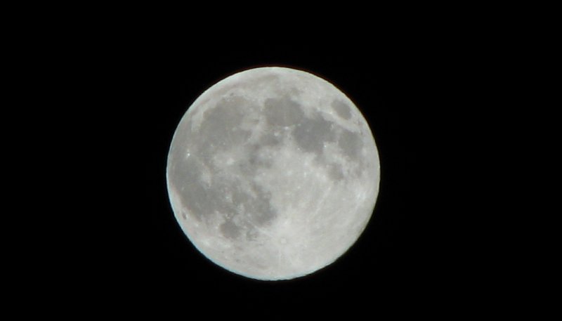 Moon 25Oct07