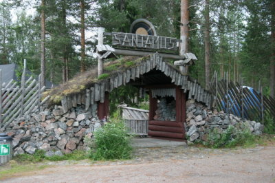 Utanfr Rovaniemi ligger Tomtens land