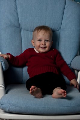 13 Months - see. i can sit still.