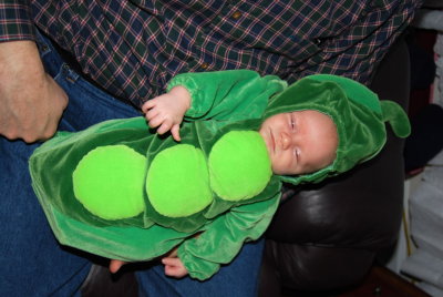 Aidan Pea in a Pod 11-22-07