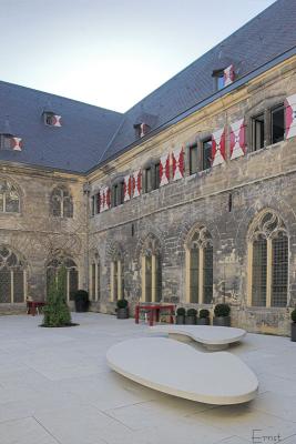 Kruisherenhotel, courtyard