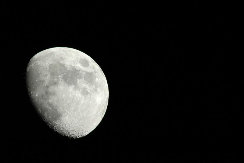 Moon 1-9-6 s.jpg