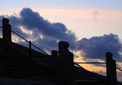 climbing cloud