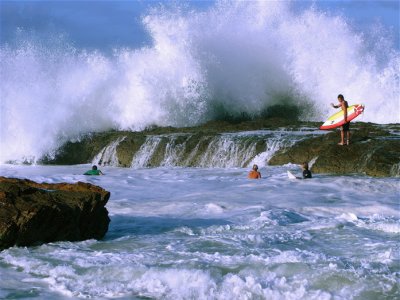 big surf, Snapper Rocks
