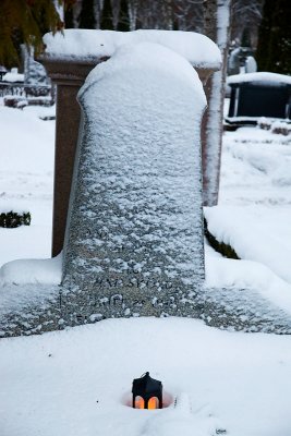 A light on the grave