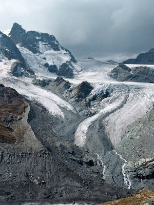 Kleine Matterhorn and glacier