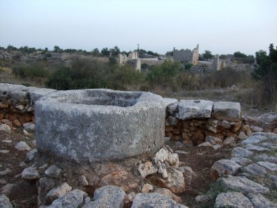 This well looks similar to the St Paul well in the town of Tarsus.