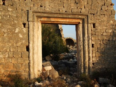 This may have been the entrance to a church.  The architecute is similar to Kanlidivane, but not quite as ornate.