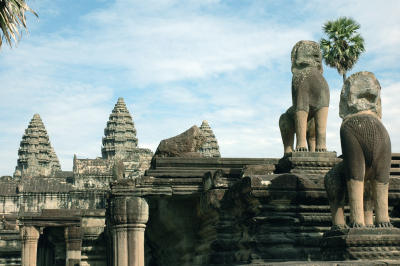 the main towers flanked by lions