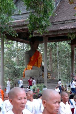 TEP PRANAM - the seated Buddha