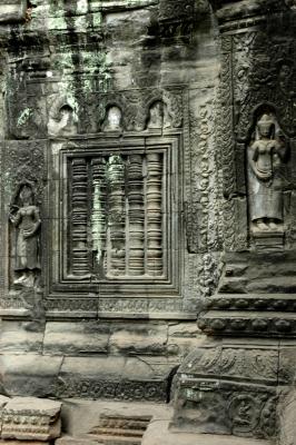 decoration of gopura base wall surface