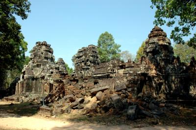 fallen blocks of stone crowding the entrances