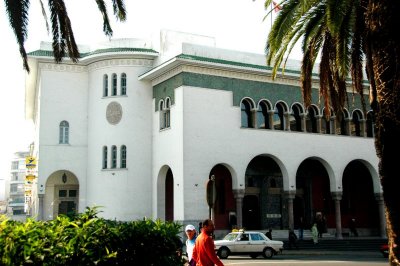 Grand Poste (1918) has a loggia of semicircular arches and zellij tilework
