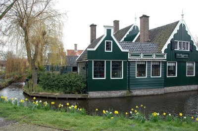 green wooden houses and mills which were once scattered across the  Zaanstreek region