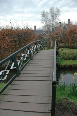 kippenbruggen - humped back bridges