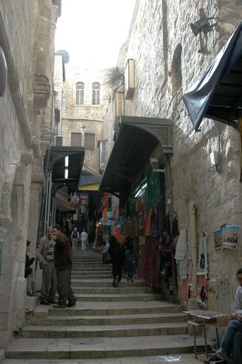 narrow alleys inside the Old City