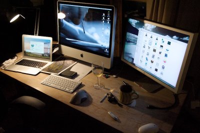 Working Late by jono