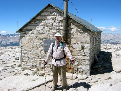 chris_the_summit_hut