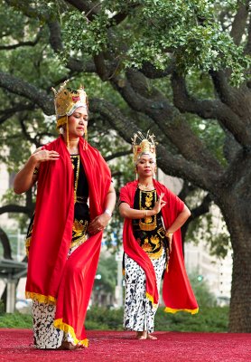 Indonesian Dance Group 01