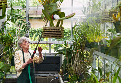 Mom working in greenhouse 03