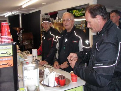 091122 Continuous Lunch 18.JPG
