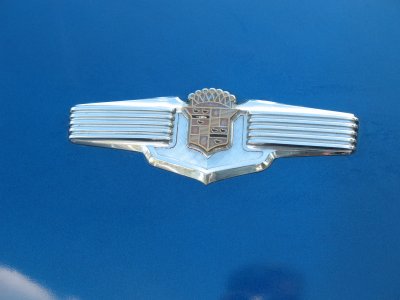 41 Cadillac crest