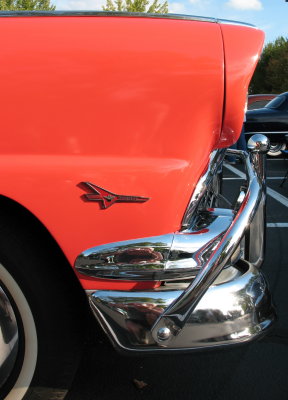 56 Ford Fairlane Thunderbird logo