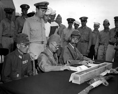 Japs surrendering on the USS Missouri