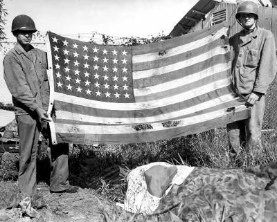 2 flags on Saipan