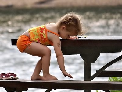 Little Girl, Dont Fall Down!