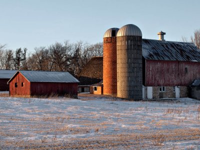 Barn Built 1906.jpg