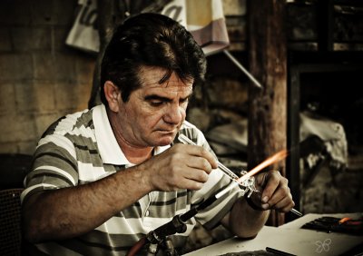 20081028-GlassWorker001b.jpg Bellapais, Cyprus