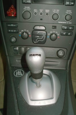 SDIM0506 - MOMO shift lever knob