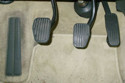 SDIM0507 - stock pedals